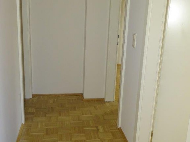 Objektbild: Großzügige Maisonette-Wohnung (3 Schlafzimmer) mit Einbauküche am Stadtrand