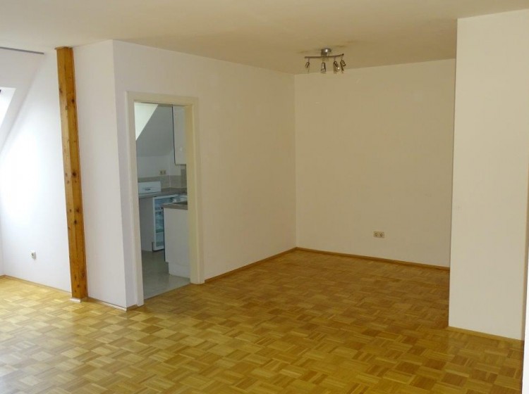 Objektfoto: Großzügige Maisonette-Wohnung (3 Schlafzimmer) mit Einbauküche am Stadtrand