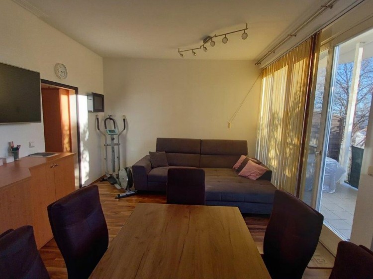 Objektbild: Tolle Single- oder Pärchen-Wohnung mit schönem Balkon in zentraler und dennoch absolut ruhiger Lage
