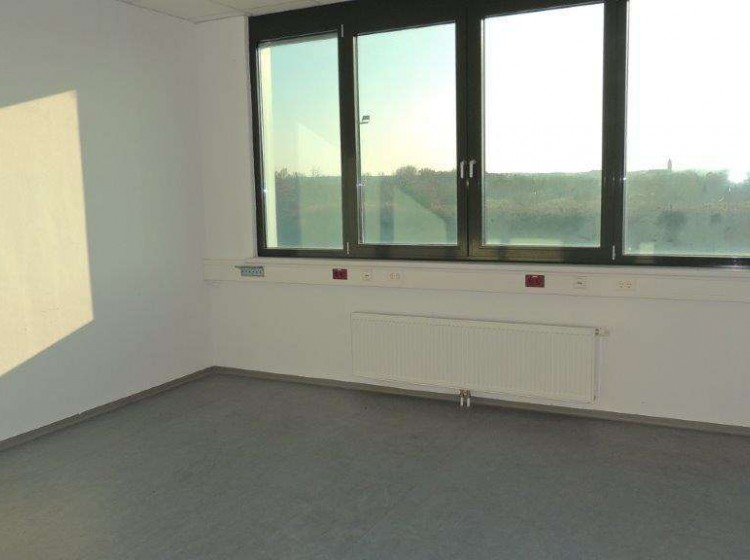 Objektbild: BUSINESSPARK Heiligenkreuz - direkt an der S7 - großzügige Büroflächen ab 26 m² bis 1.115 m²
