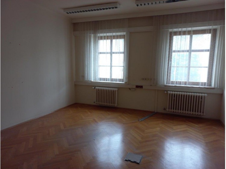 Objektbild: NEUER PREIS! Jennersdorf - Individuelle Büro-/ Geschäftsflächen bis max. 697 m² in zentraler Lage