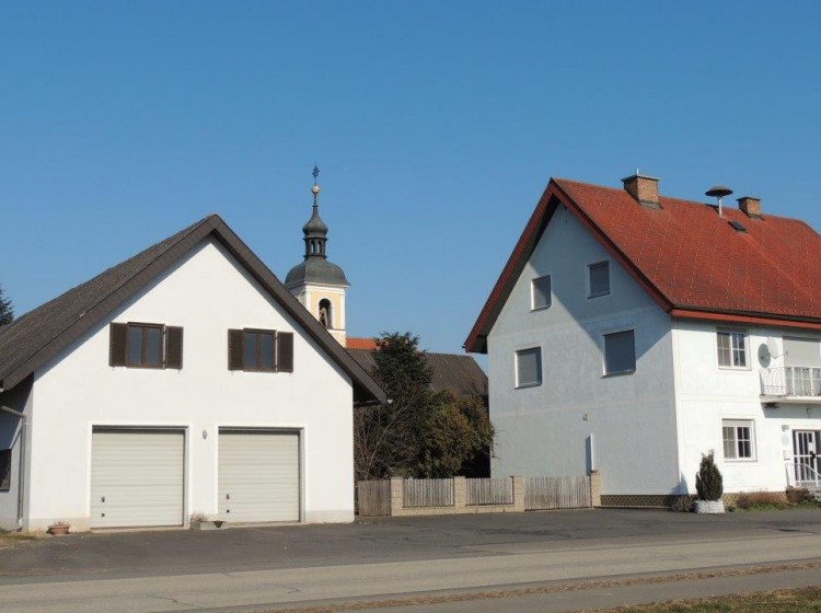 Objektbild: Wohn-/Geschäftshaus mit Nebengebäude in Schiefer bei Fehring